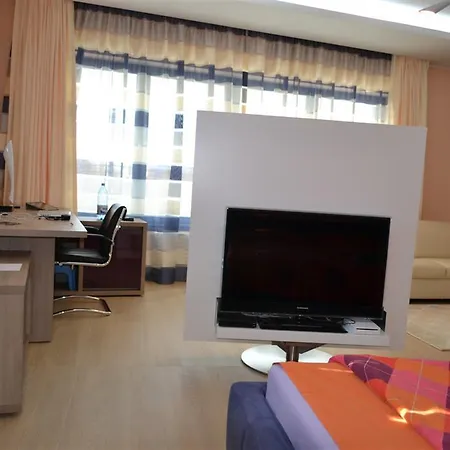 Vila Monte Carlo * 마마이아