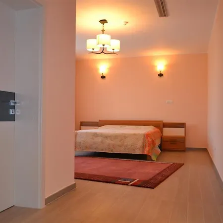 Vila Monte Carlo 빌라 마마이아