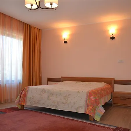 Vila Monte Carlo *